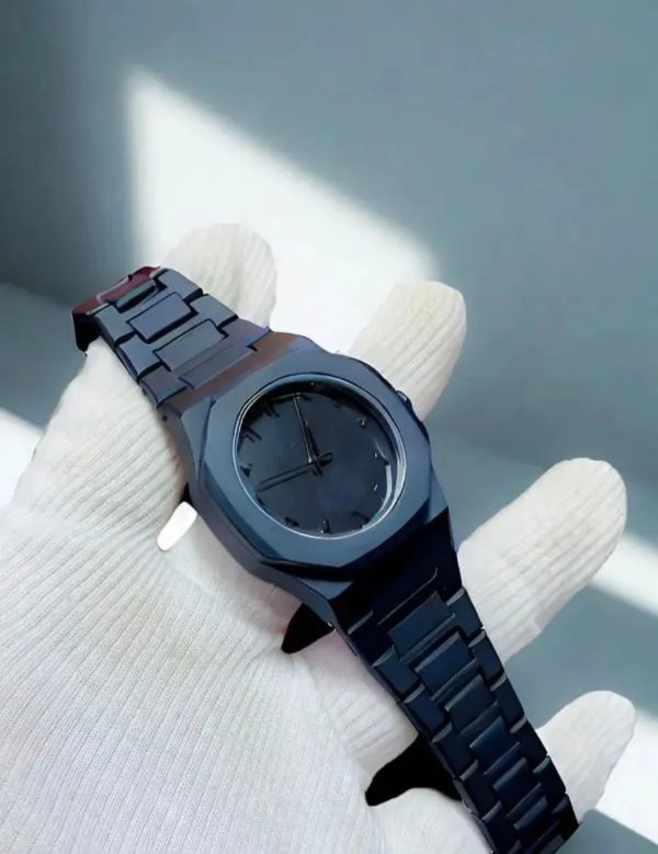 Aura watch 2025 New Arabic Aura Watch Black Modern Creative Design Waterproof Stainless Steel Chain Quartz Movement